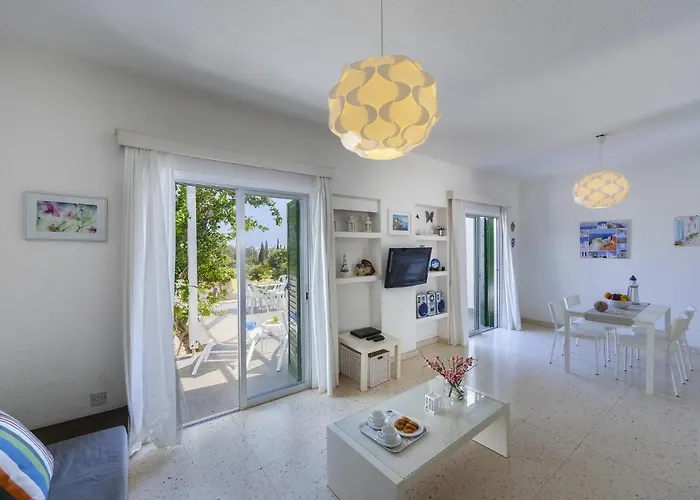 Vila Melis - Charming In