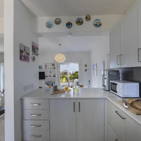 Melis - Charming In 빌라 프로타라스