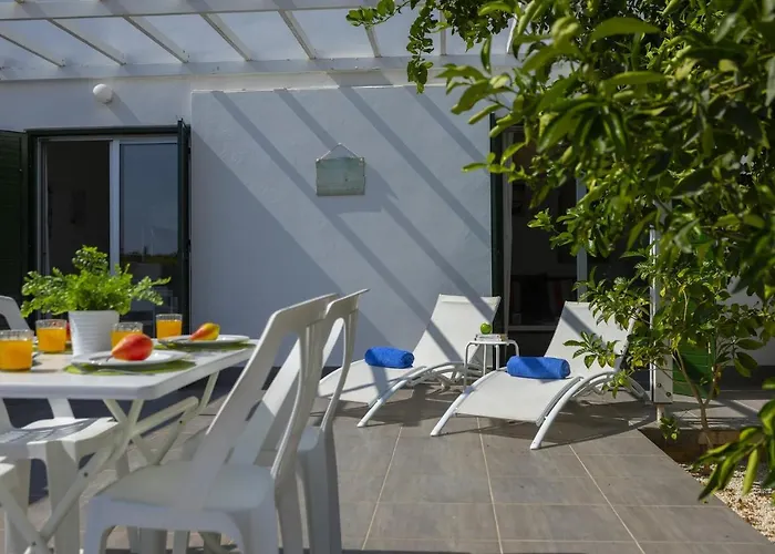 Melis - Charming In * Protaras